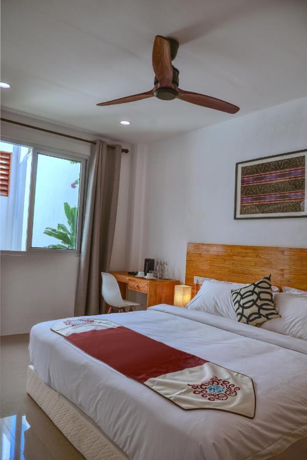 Hotel Island Ambience Maafushi Exterior foto